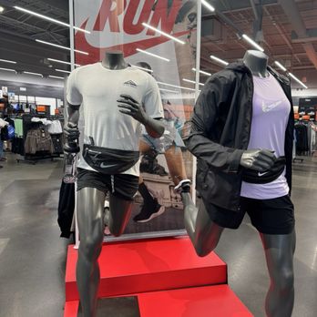 nike store nebraska crossing