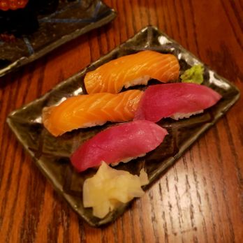 Restaurant SUNTORY - Nigiri-Salmon and Chu-Toro - Japanese Near Me - Honolulu, Hawaii