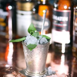 Bar and Books Mánesova - Japanese Basil Cup