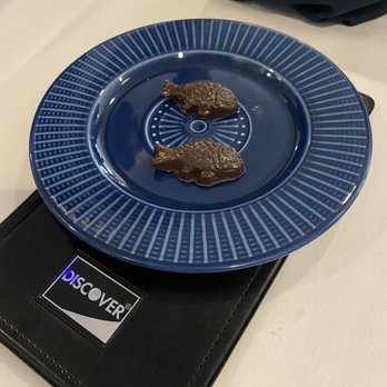 Leo's - Chocolate at the end of the meal with the bill - Seafood Near Me - Grand Rapids, Michigan