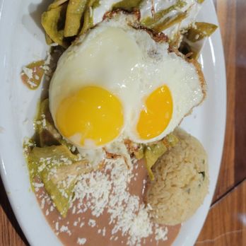 Cafe De Olla - Chilaquiles Poblanos - American Near Me - Monrovia, California