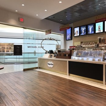 Häagen-Dazs - Ice Cream & Frozen Yogurt Near Me - Fairfax, Virginia Häagen-Dazs - Ice Cream & Frozen Yogurt Near Me - Fairfax, Virginia
