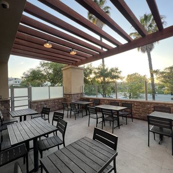 85°C Bakery Cafe - Nice patio - Coffee & Tea Near Me - Chino Hills, California