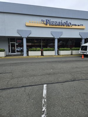 Pizzaiolo by Brothers by null