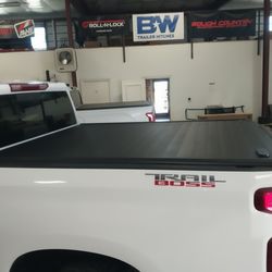 Blue Star Truck Accessories - RealTruck RetraxPro