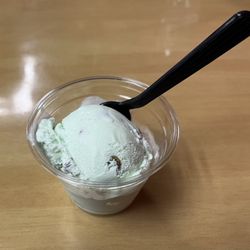 La Ideal Mexican Bakery & Taqueria - Pistachio Ice Cream