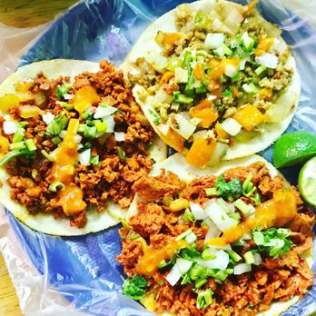 Viko - 3 street tacos! So good - Street Vendors Near Me - México, D.F., DIF