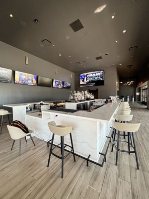 CMX CinéBistro Halcyon by null