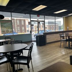 Victors Taco Shop - Clean, spacious dine-in