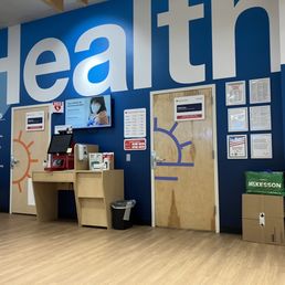 Minute Clinic waiting area