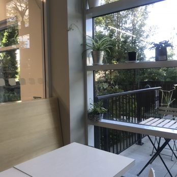 Everbean Cafe - Inside - Coffee & Tea Near Me - Surrey, British Columbia