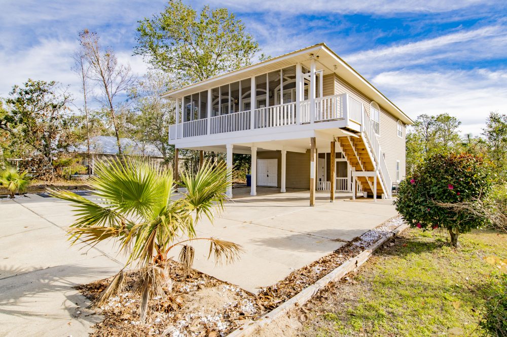 RE/MAX OF ORANGE BEACH DONNA FITTS 26021 Perdido Beach Blvd, Orange