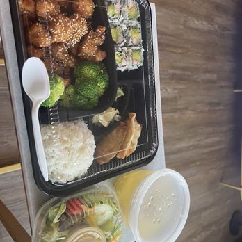 Fusha Asian Bistro - Lunch bento box special - Asian Fusion Near Me - Metuchen, New Jersey