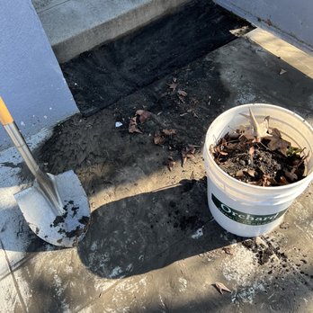 Ever Clean - Amount of dirt I had to clean in bucket - Window Washing Near Me - Fullerton, California Ever Clean - Amount of dirt I had to clean in bucket - Window Washing Near Me - Fullerton, California