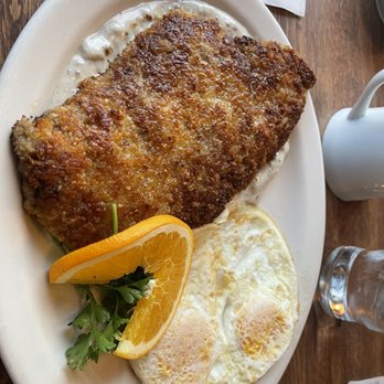 LeRoy's Blue Whale - Chicken fried steak with sausage gravy. Meh. - American Near Me - Yachats, Oregon LeRoy's Blue Whale - Chicken fried steak with sausage gravy. Meh. - American Near Me - Yachats, Oregon