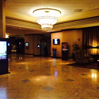 DoubleTree by Hilton Hotel Modesto - Front Lobby - Hotels Near Me - Modesto, California DoubleTree by Hilton Hotel Modesto - Front Lobby - Hotels Near Me - Modesto, California