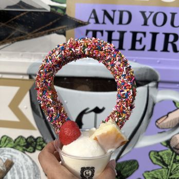 Crunly - Berries River - Food Trucks Near Me