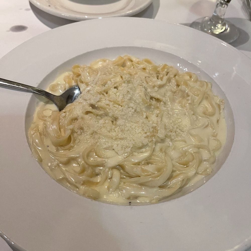TJ's Italian Cafe - Fettuccine Alfredo - Italian Near Me - Indian Rocks Beach, Florida TJ's Italian Cafe - Fettuccine Alfredo - Italian Near Me - Indian Rocks Beach, Florida