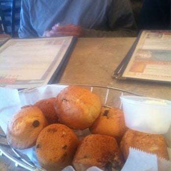 Chad's - The complimentary blueberry and chocolate chip muffins - Breakfast & Brunch Near Me - Santa Barbara, California