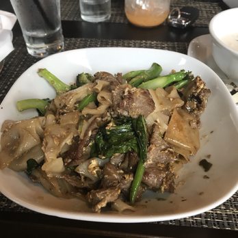 Sambal - Pad see ew - Thai Near Me - Irvington, New York Sambal - Pad see ew - Thai Near Me - Irvington, New York