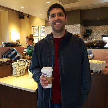 Starbucks - Coffee & Tea Near Me - Brentwood, Missouri