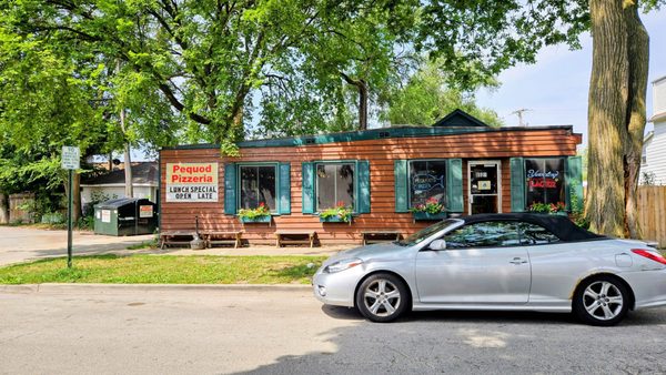 Pequod's Pizza by null