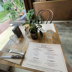 Folk - Menu and table