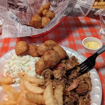 Roys Country Corral - Barbeque Near Me - Lumberton, North Carolina