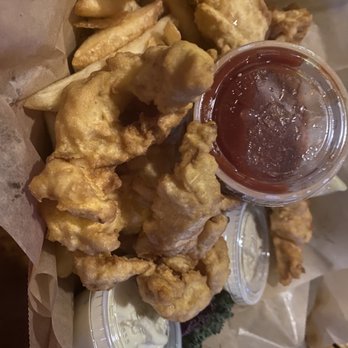 Spondivits - Fried lobster with fries - Seafood Near Me - East Point, Georgia Spondivits - Fried lobster with fries - Seafood Near Me - East Point, Georgia
