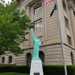 Mini statue of liberty