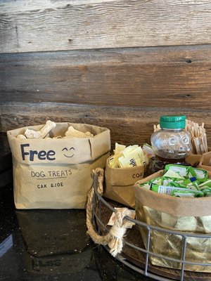 Cake and Joe by null