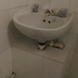 Handy Andy's Home Services - Bathroom repairs and tiling