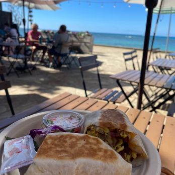 Barefoot Beach Cafe - Breakfast burrito - Breakfast & Brunch Near Me - Honolulu, Hawaii