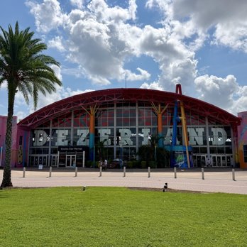 Orlando Auto Museum - Exterior of Dezerland Park Orlando - Museums Near Me - Orlando, Florida Orlando Auto Museum - Exterior of Dezerland Park Orlando - Museums Near Me - Orlando, Florida