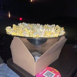 Cinépolis Luxury Cinemas - The popcorn was real thick and delicious