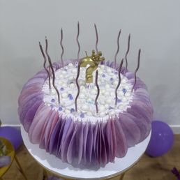 vanila cake with tosted nuts vanila cake with tosted nuts
