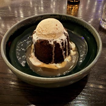 Gordon Ramsay Hell's Kitchen - Sticky Toffee Pudding - New American Near Me - Miami, Florida