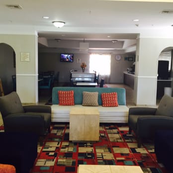 La Quinta by Wyndham Gallup - Fresh and crisp decor, clean and very inviting in the lounge area. - Hotels Near Me - Gallup, New Mexico La Quinta by Wyndham Gallup - Fresh and crisp decor, clean and very inviting in the lounge area. - Hotels Near Me - Gallup, New Mexico