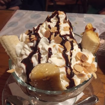 Boulevard Cafe - Banana split - New American Near Me - Daly City, California