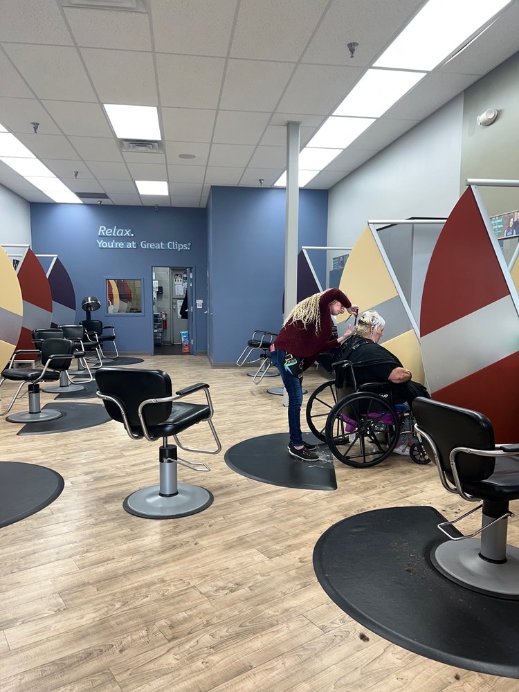 Great Clips Logo