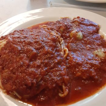 Dino's Grill - Half & Half Spagetti & Homemade Ravioli, sauce  was thick, zesty. Large portion too - Italian Near Me - Memphis, Tennessee