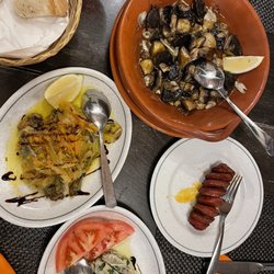Restaurante Casa Algarvia - starters: mushrooms, sausage, mackerel, sardines
