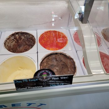 Emmett Ice Cream Shop - Ice cream selection - Juice Bars & Smoothies Near Me - Emmett, Idaho Emmett Ice Cream Shop - Ice cream selection - Juice Bars & Smoothies Near Me - Emmett, Idaho