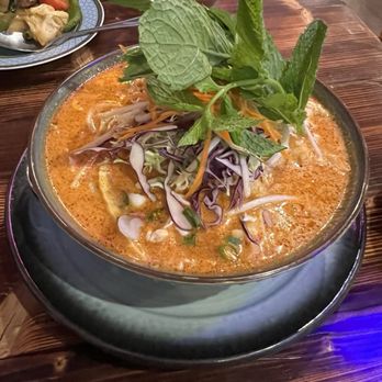 Lao Garden - Khao Poon Gai - Laotian Near Me - Berkeley, California