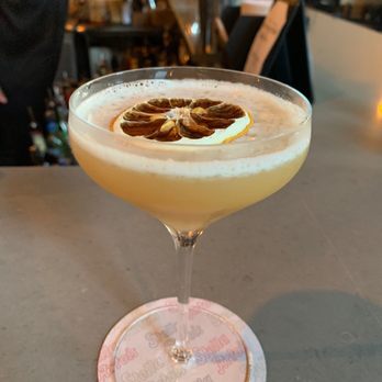 Smith & Kings - The BEST Amaretto Sour I have ever had! - Cocktail Bars Near Me - Honolulu, Hawaii Smith & Kings - The BEST Amaretto Sour I have ever had! - Cocktail Bars Near Me - Honolulu, Hawaii