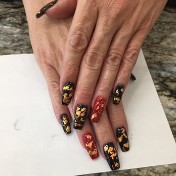 Divine Nail Bar - Nail Salons Near Me - Dallas, Texas