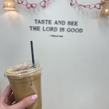 Bright Side Cafe - Iced vanilla almond milk latte - Coffee & Tea Near Me - Scottsdale, Arizona