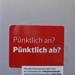 Augsburg Hauptbahnhof - Definitiv mein Humor derzeit