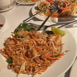 Papaya Tree - Prawn Pad Thai