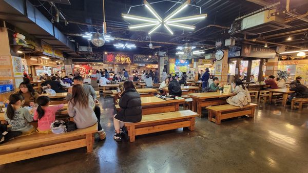 Hirome Market by null